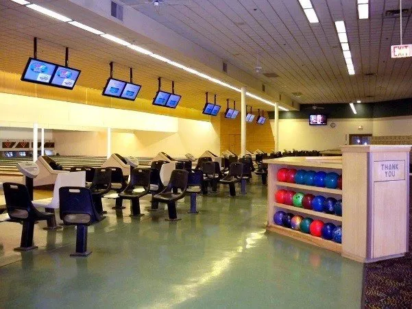 Poplar Creek Bowl
