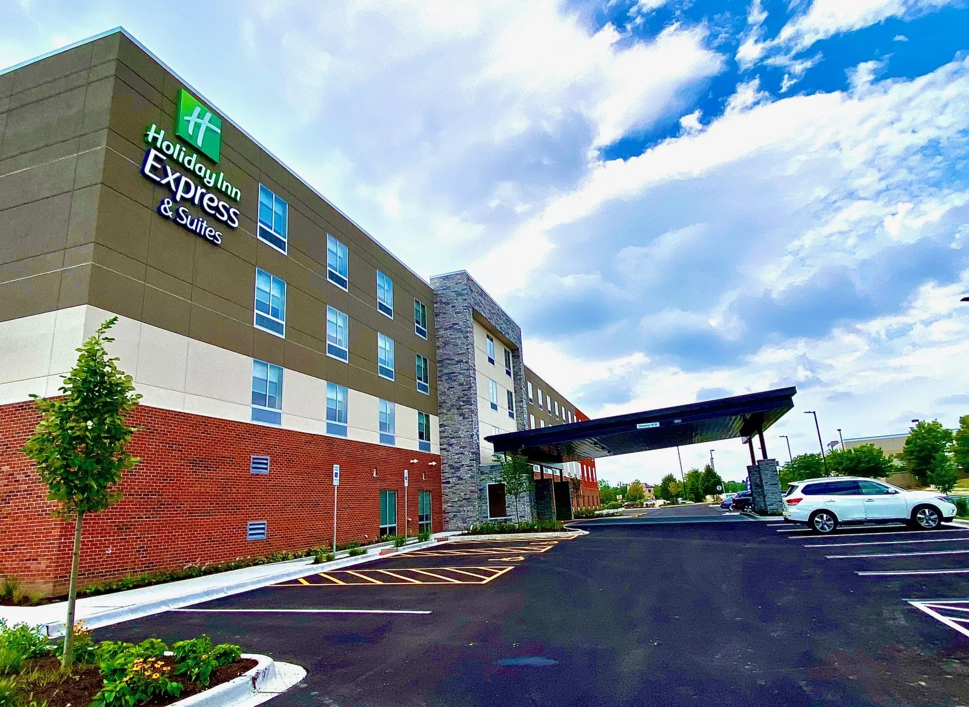 Holiday Inn Express & Suites